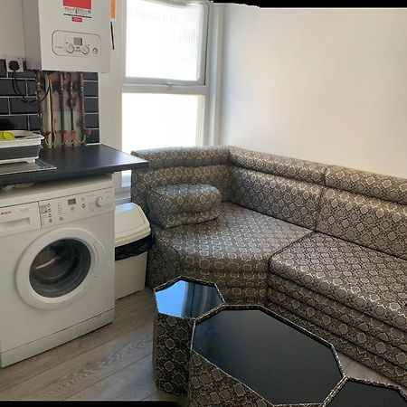 Beautiful Hoe Street First Floor One Bedroom Apartment B Walthamstow London Exterior foto