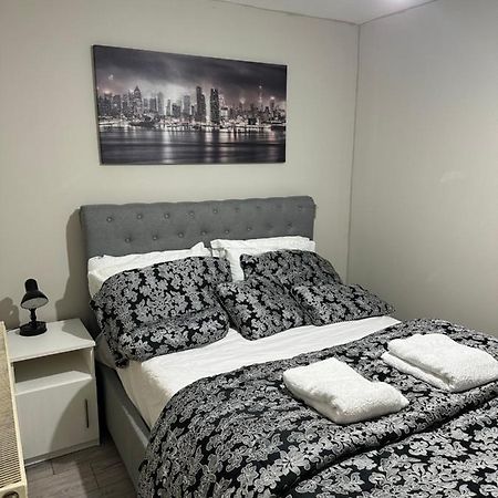 Beautiful Hoe Street First Floor One Bedroom Apartment B Walthamstow London Exterior foto