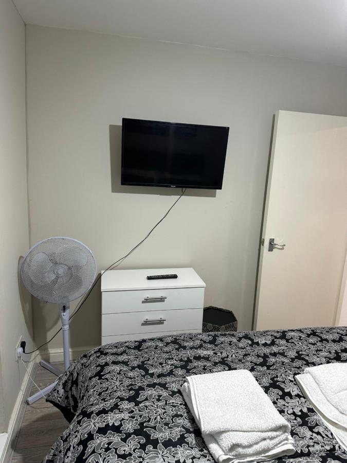 Beautiful Hoe Street First Floor One Bedroom Apartment B Walthamstow London Exterior foto