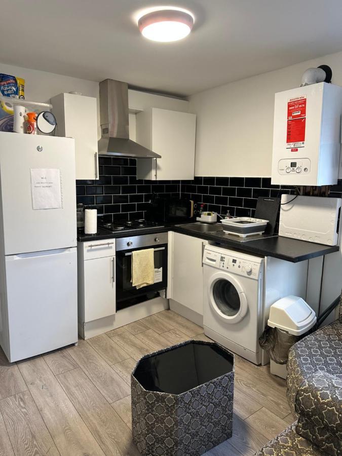 Beautiful Hoe Street First Floor One Bedroom Apartment B Walthamstow London Exterior foto